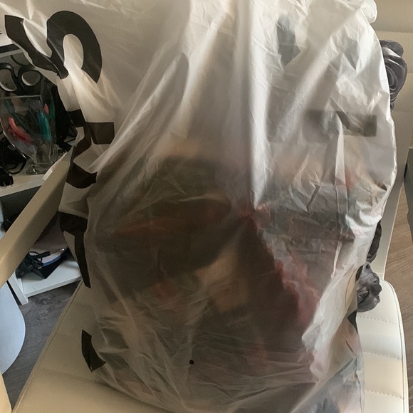 Unique SHEIN Coat - Picture 5 of 5